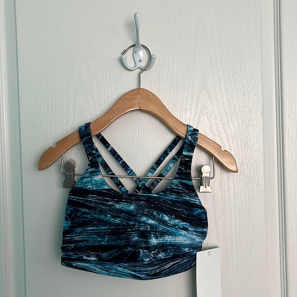lululemon Energy Bra in Shorelines Multi Blue, Size 4